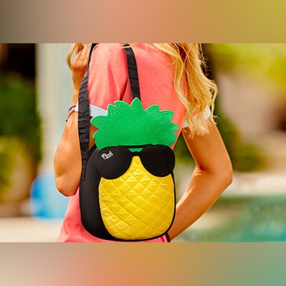 Victoria’s Secret PINK Pineapple Cooler Lunchbox - Picture 4 of 16